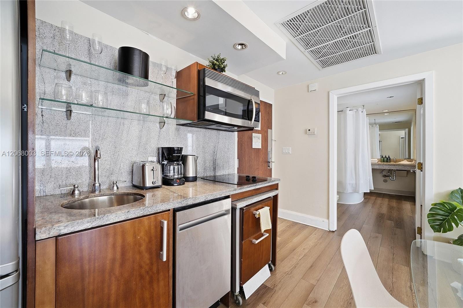1060 Ocean Drive D304 — photo 5