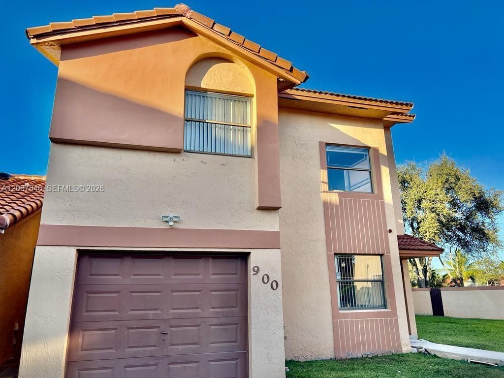 900 SW 113th Terrace — photo 3