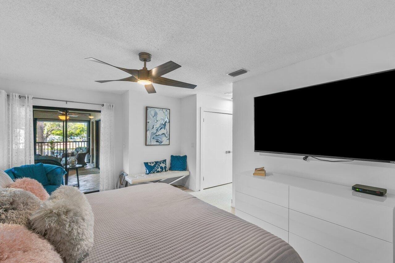 50 PELICAN POINTE Drive 2050, Delray Beach, FL 33483 photo 15