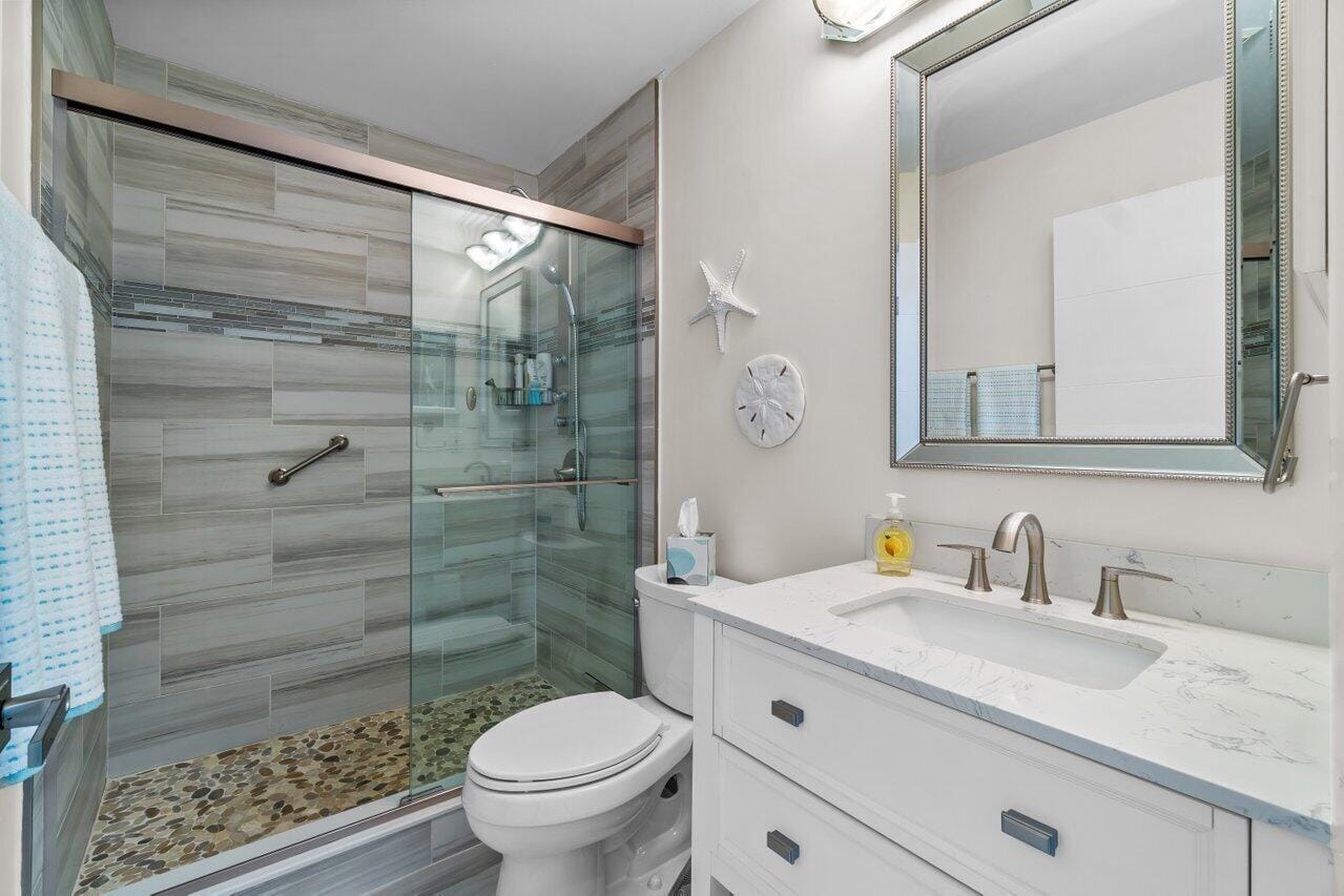 50 PELICAN POINTE Drive 2050, Delray Beach, FL 33483 photo 19