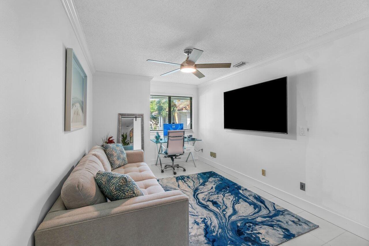 50 PELICAN POINTE Drive 2050, Delray Beach, FL 33483 photo 20