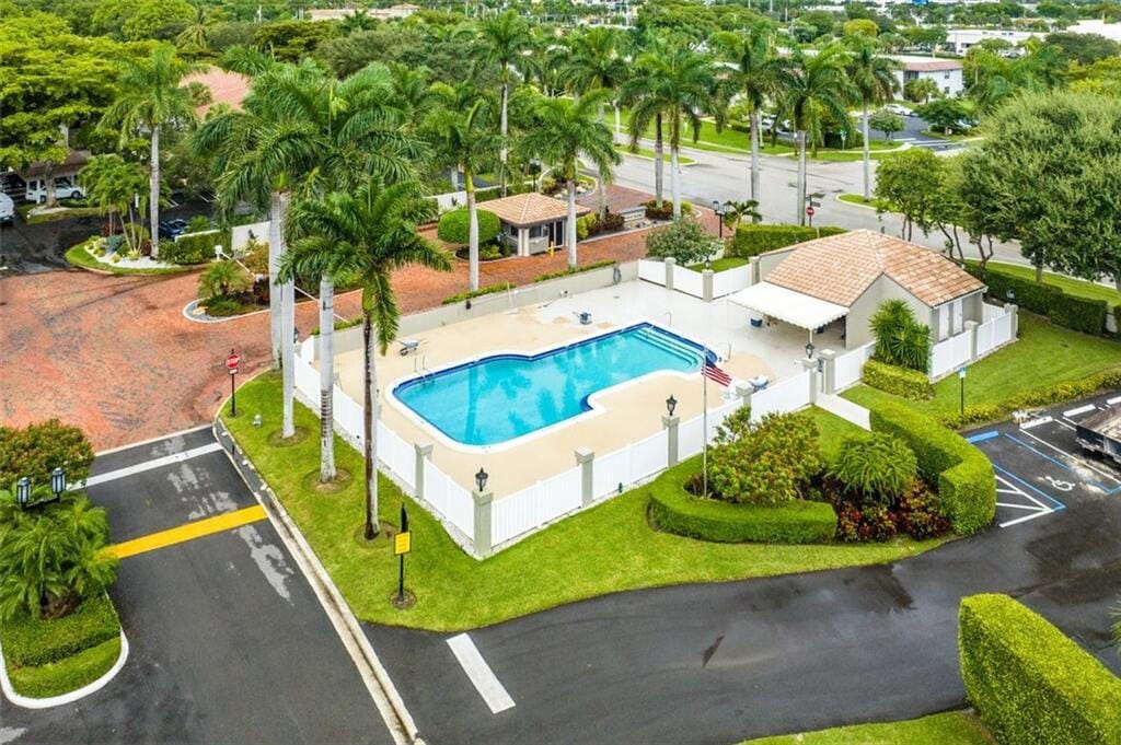 50 PELICAN POINTE Drive 2050, Delray Beach, FL 33483 photo 24