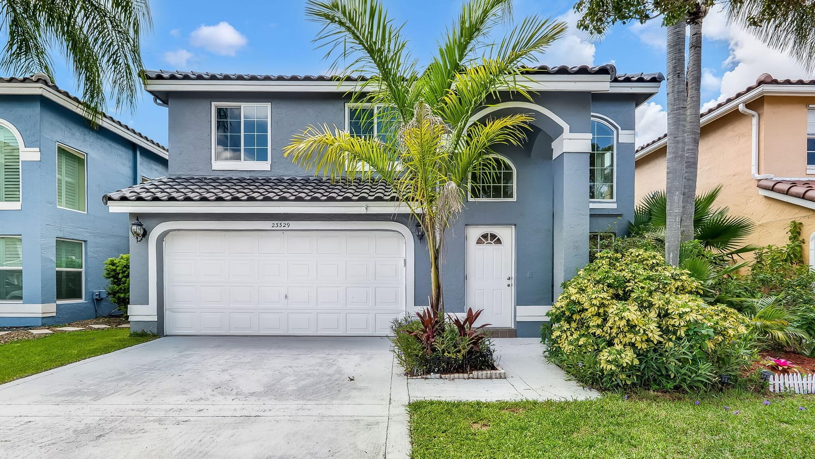 23329 TREELINE Drive — photo 1