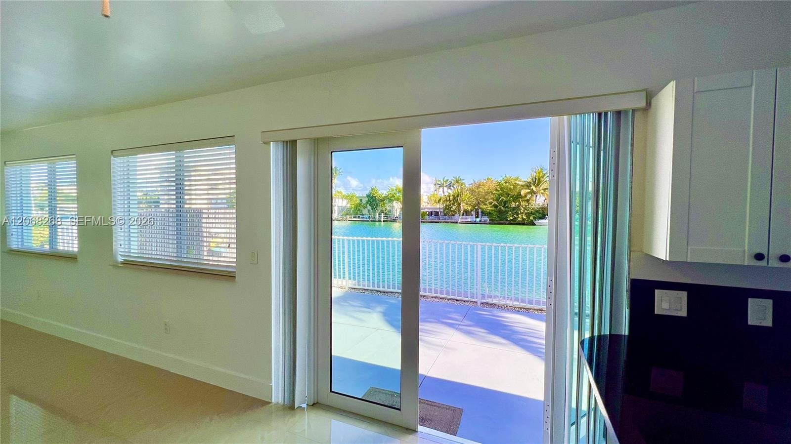 8227 Crespi Boulevard 4 — photo 2