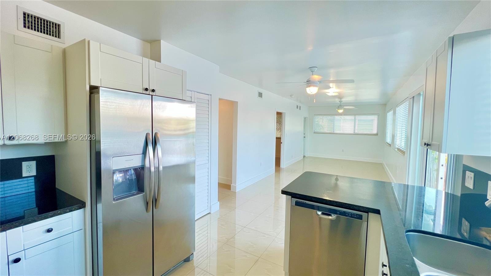 8227 Crespi Boulevard 4 — photo 11