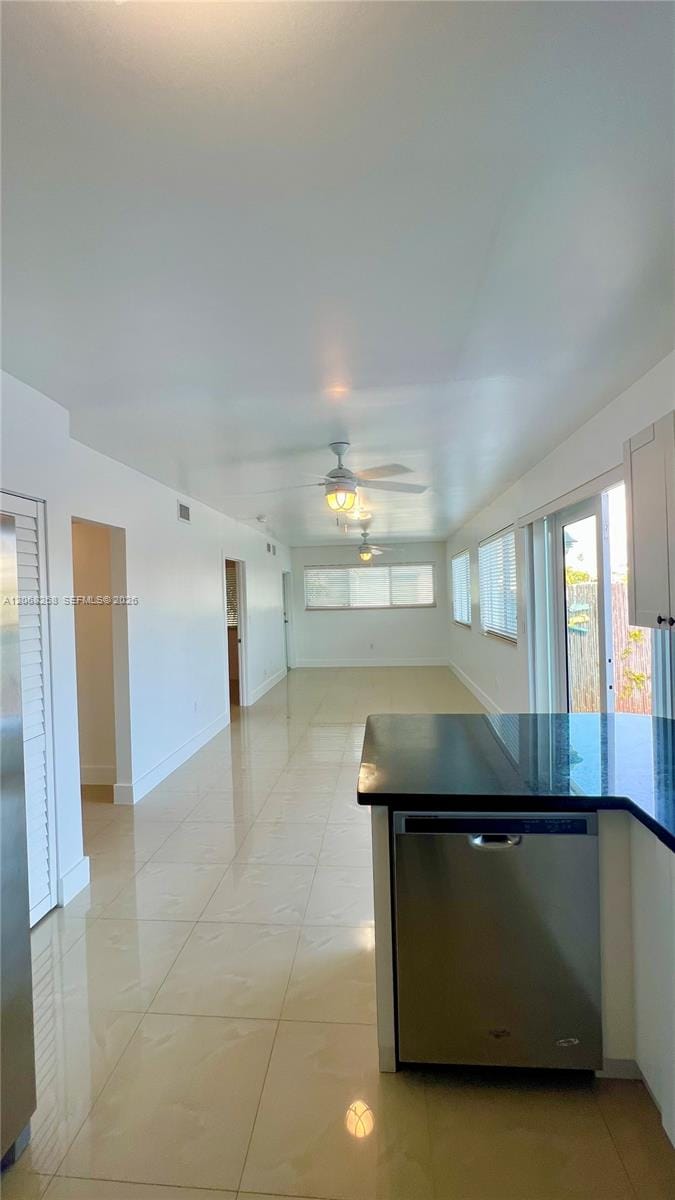8227 Crespi Boulevard 4 — photo 12