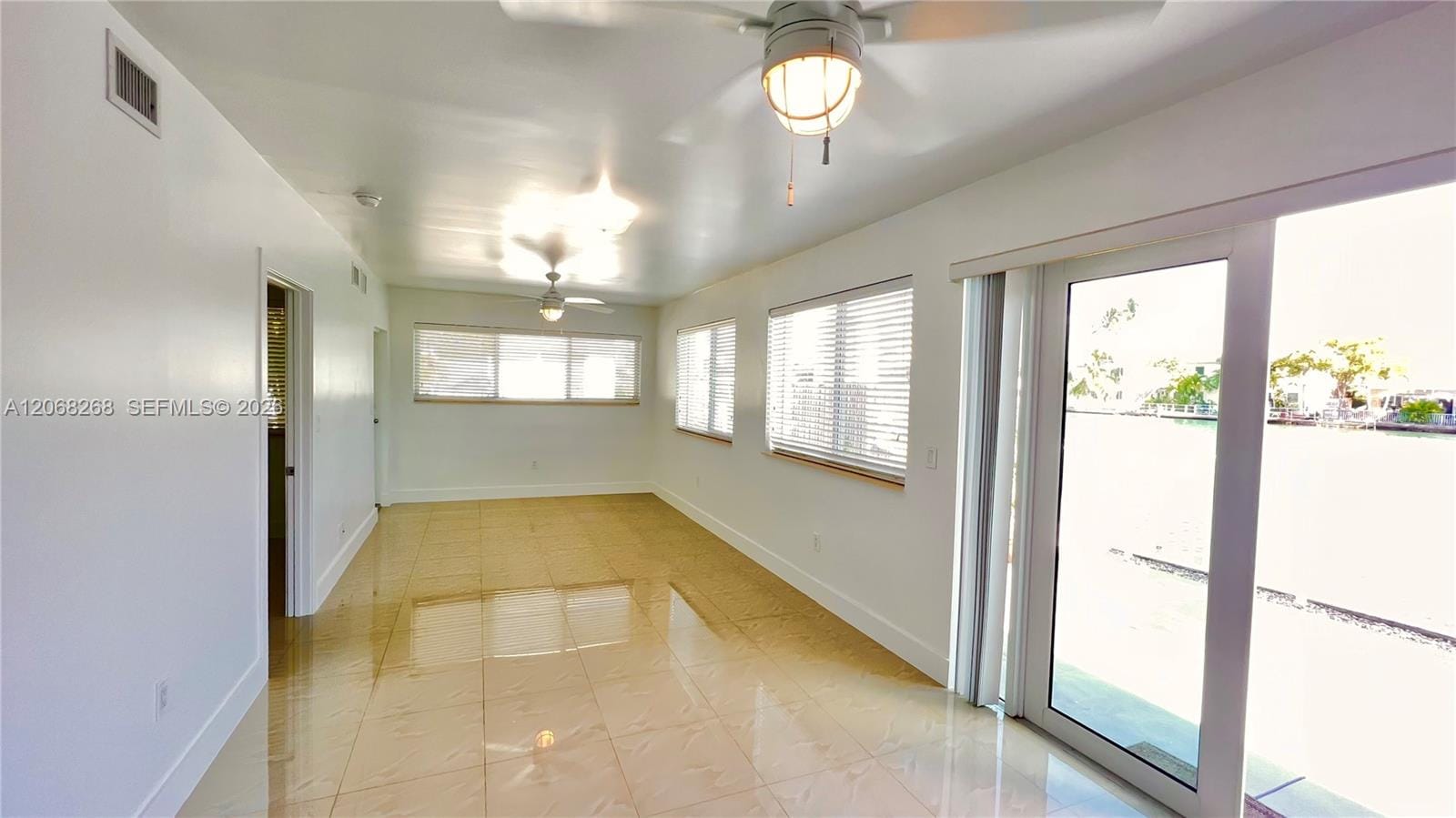8227 Crespi Boulevard 4 — photo 4