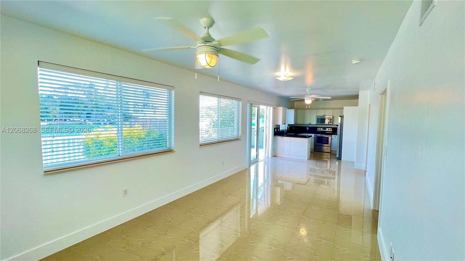 8227 Crespi Boulevard 4 — photo 9