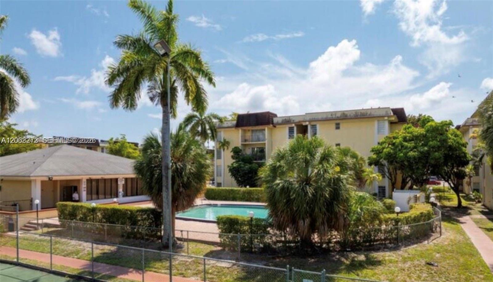 11905 NE 2nd Avenue C106, North Miami, FL 33161 photo 2
