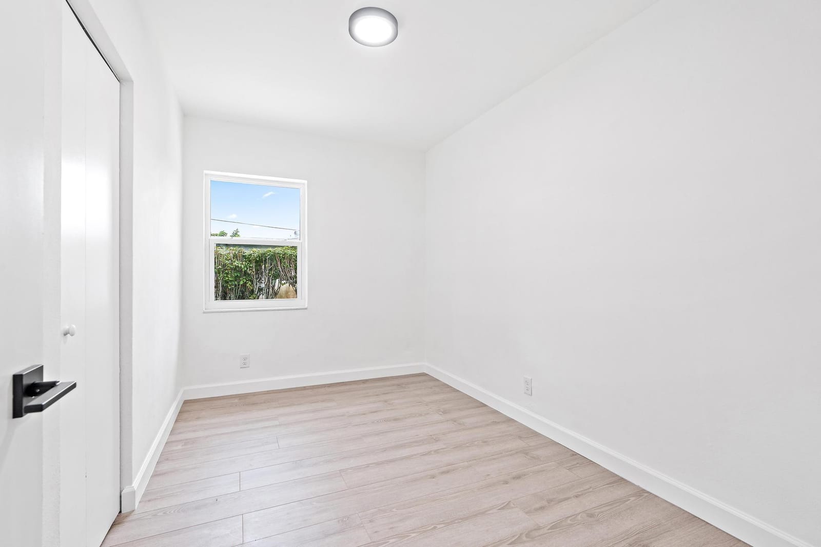 720 S 11th Street — photo 8