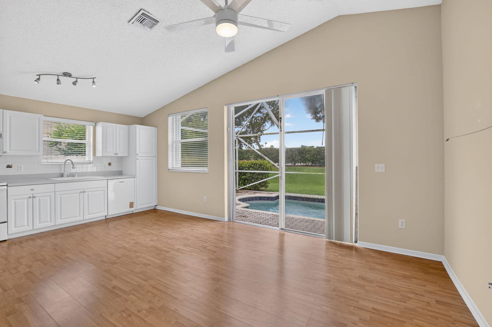 7666 Rockport Circle — photo 6