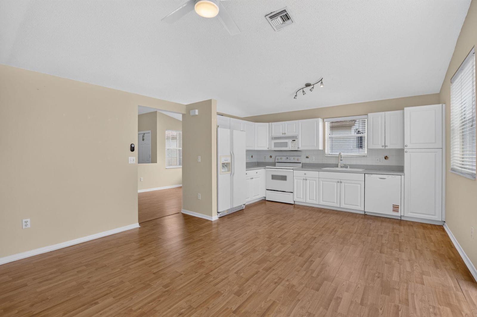 7666 Rockport Circle — photo 7