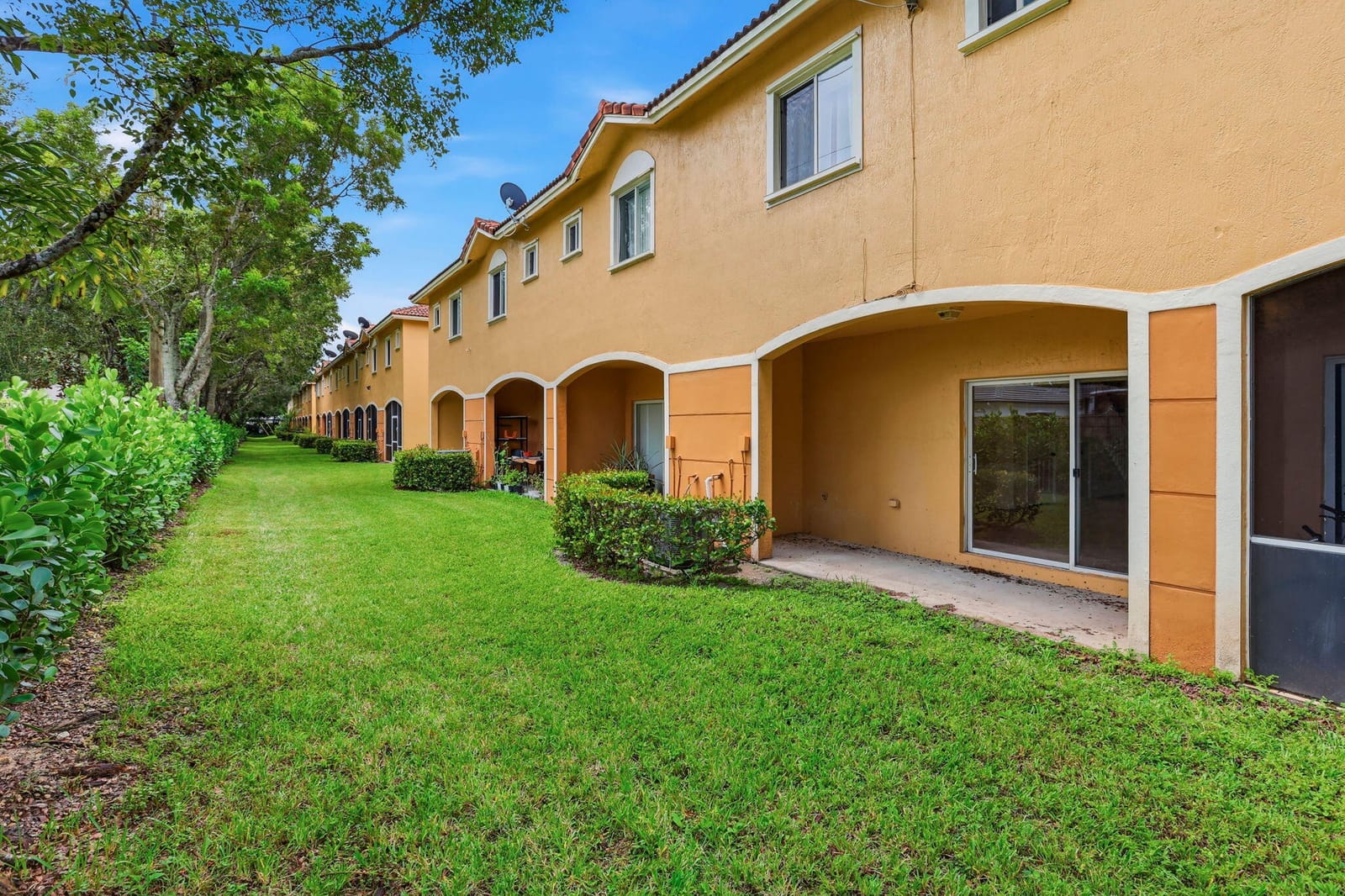 460 PRINCESS Drive, Margate, FL 33068 photo 16