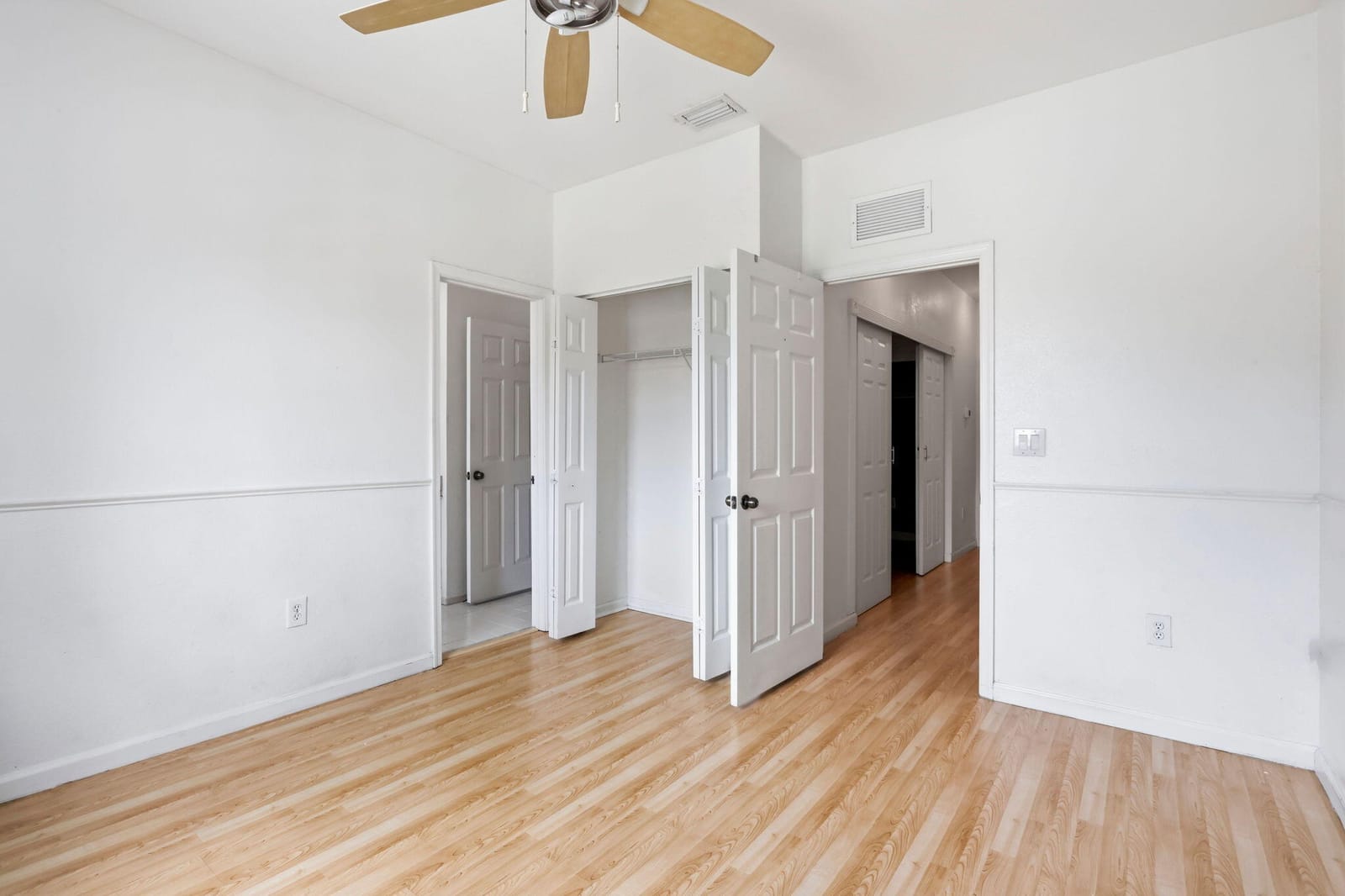 460 PRINCESS Drive — photo 8