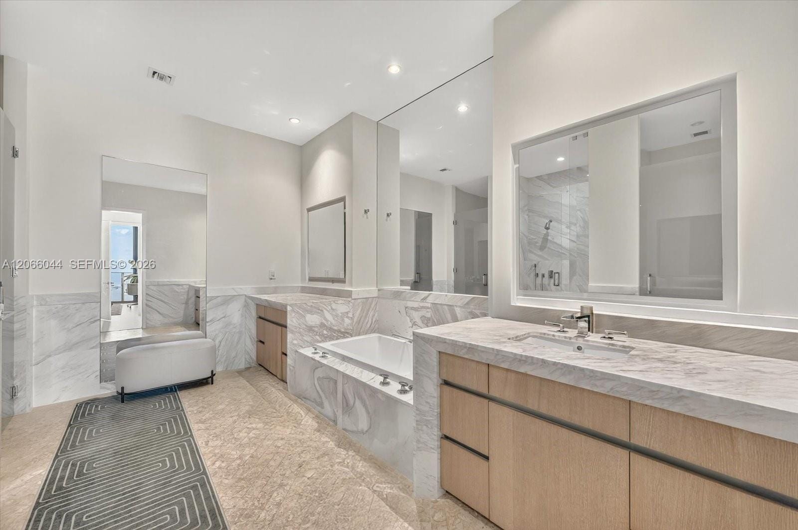 2821 S Bayshore Drive 11B, Miami, FL 33133 photo 10