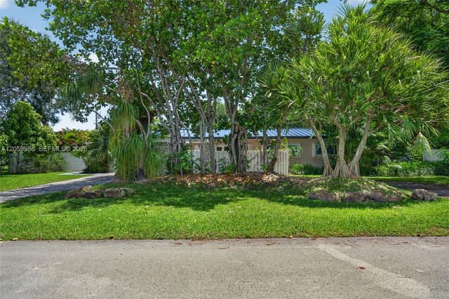 12935 SW 81st Avenue, Pinecrest, FL 33156