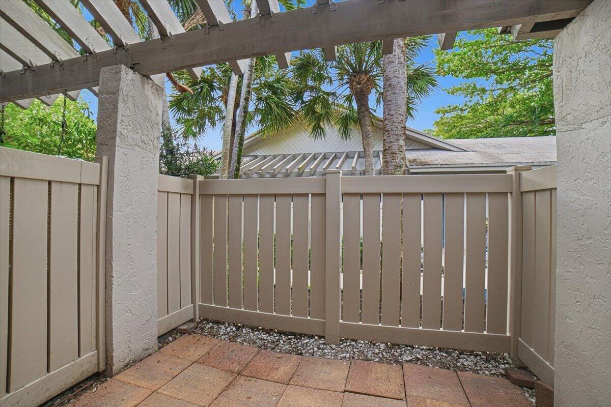 4846 NW 22ND Street 4160 — photo 3