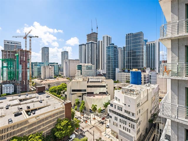 227 NE 2nd Street 1807, Yotelpad Miami, Miami, FL