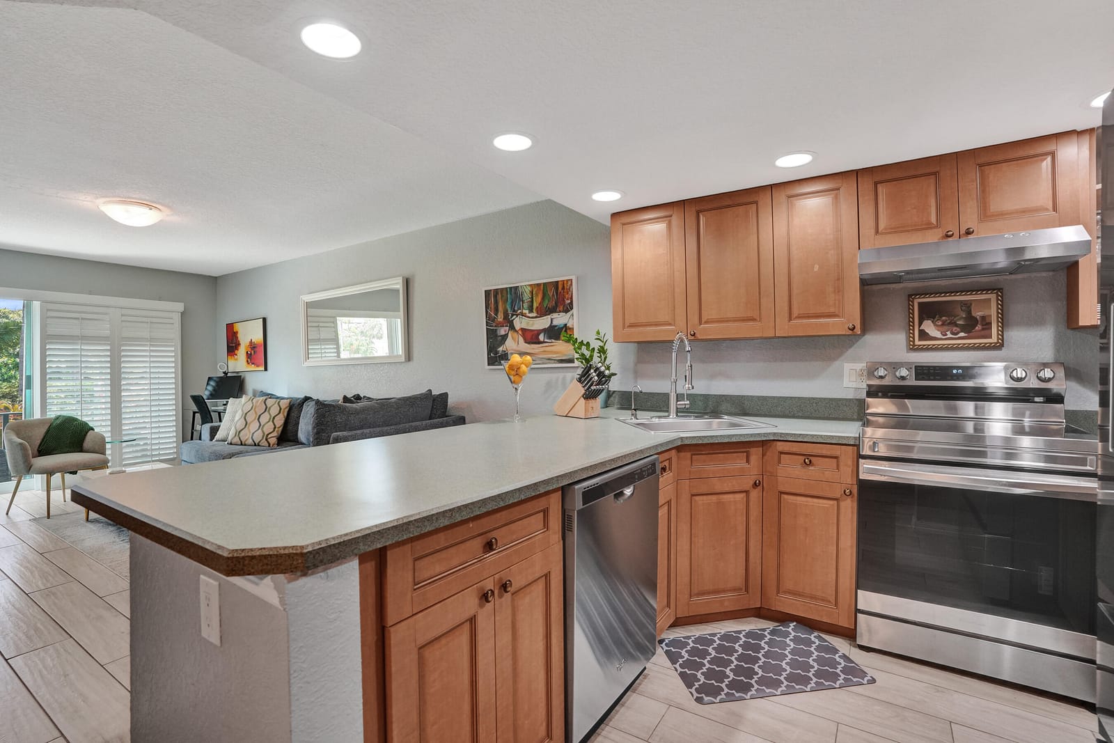 3004 NE 5TH Terrace 107-C, Wilton Manors, FL 33334 photo 14