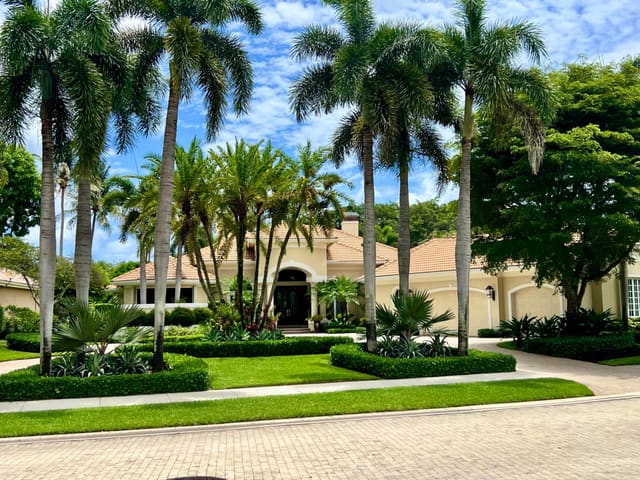 216 Grand Pointe Drive, sold in Ballenisles, Palm Beach Gardens, FL