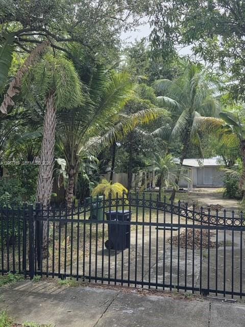 9407 NW 4th Avenue, Miami, FL 33150