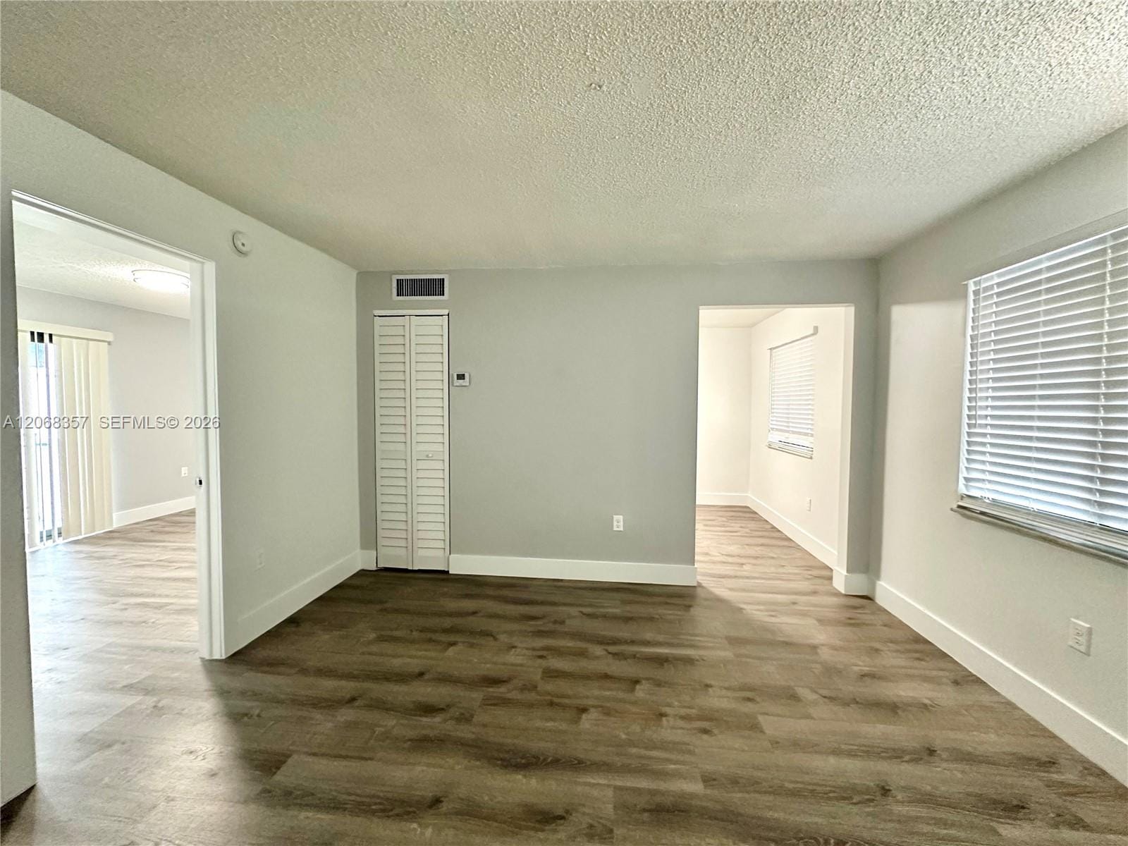 529 SW 4th Street 303 — photo 2