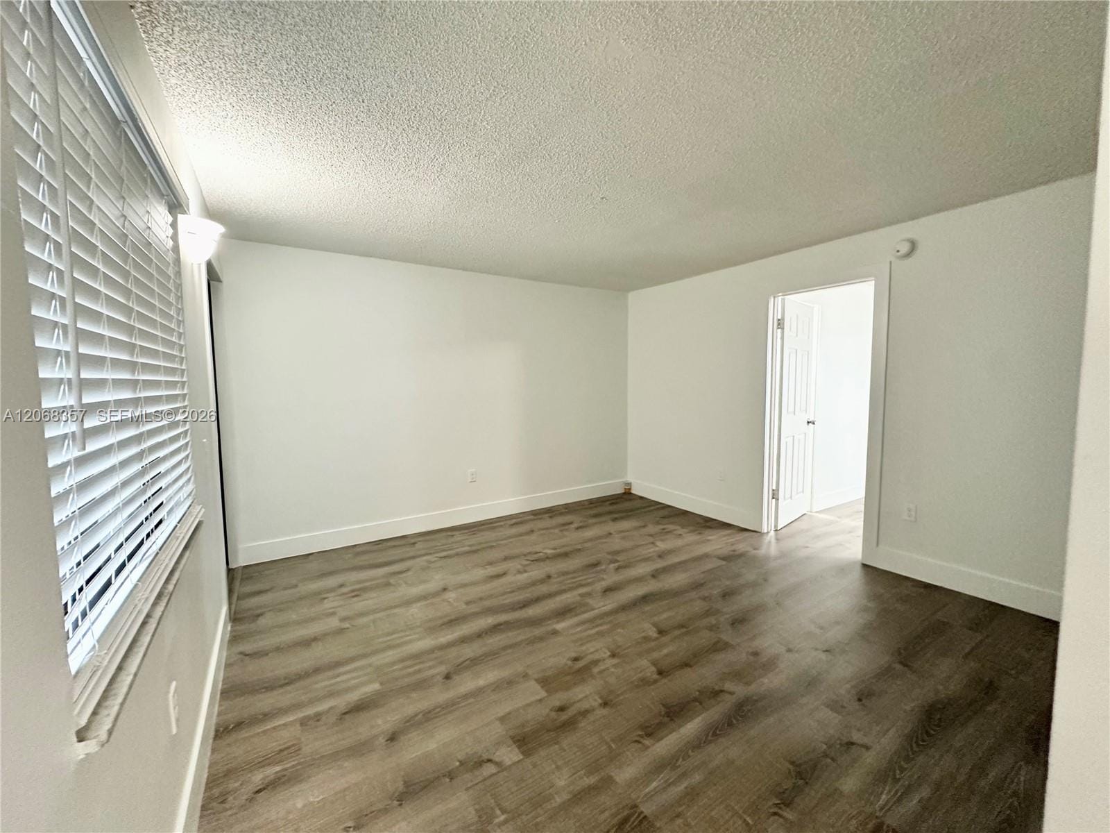 529 SW 4th Street 303 — photo 3