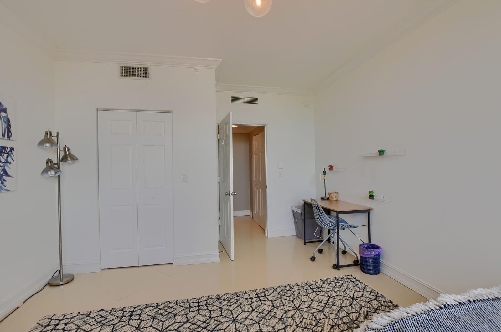 804 E Windward Way 603 — photo 11