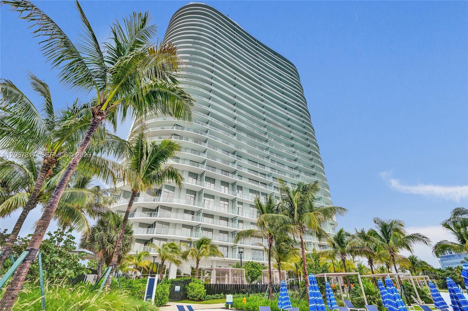 2411 Laguna Circle 1805, North Miami, FL 33181