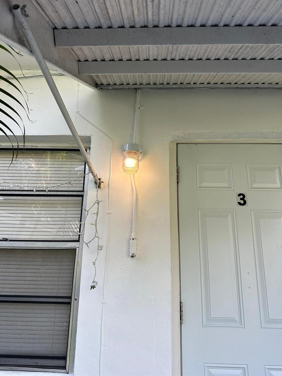 321 NE 2nd Street 3, Hallandale Beach, FL 33009