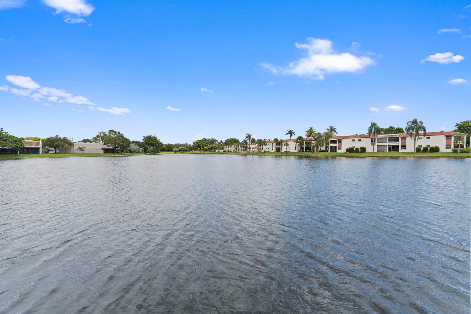 900 COLONY POINT Circle 511, Pembroke Pines, FL 33026 photo 1