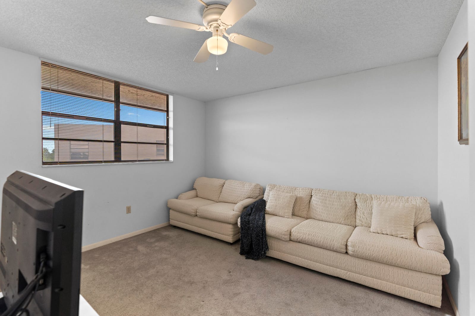 900 COLONY POINT Circle 511, Pembroke Pines, FL 33026 photo 21