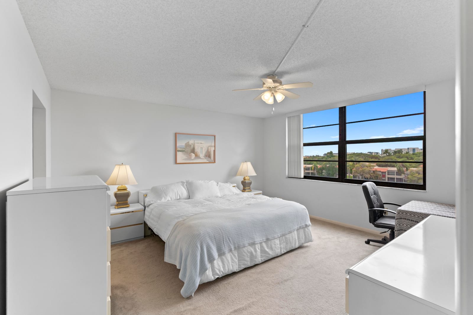 900 COLONY POINT Circle 511, Pembroke Pines, FL 33026 photo 23