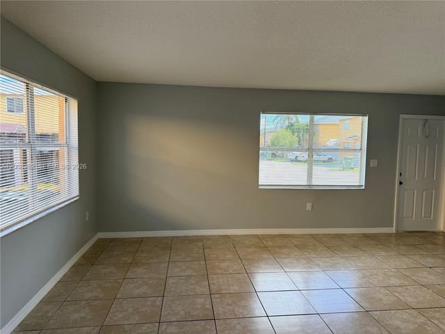 11 NE 12th Avenue 11, Homestead, FL 33030