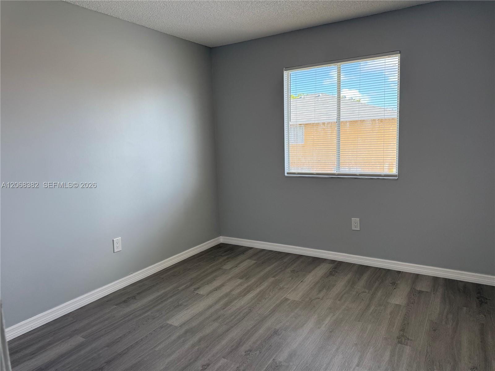11 NE 12th Avenue 11 — photo 3