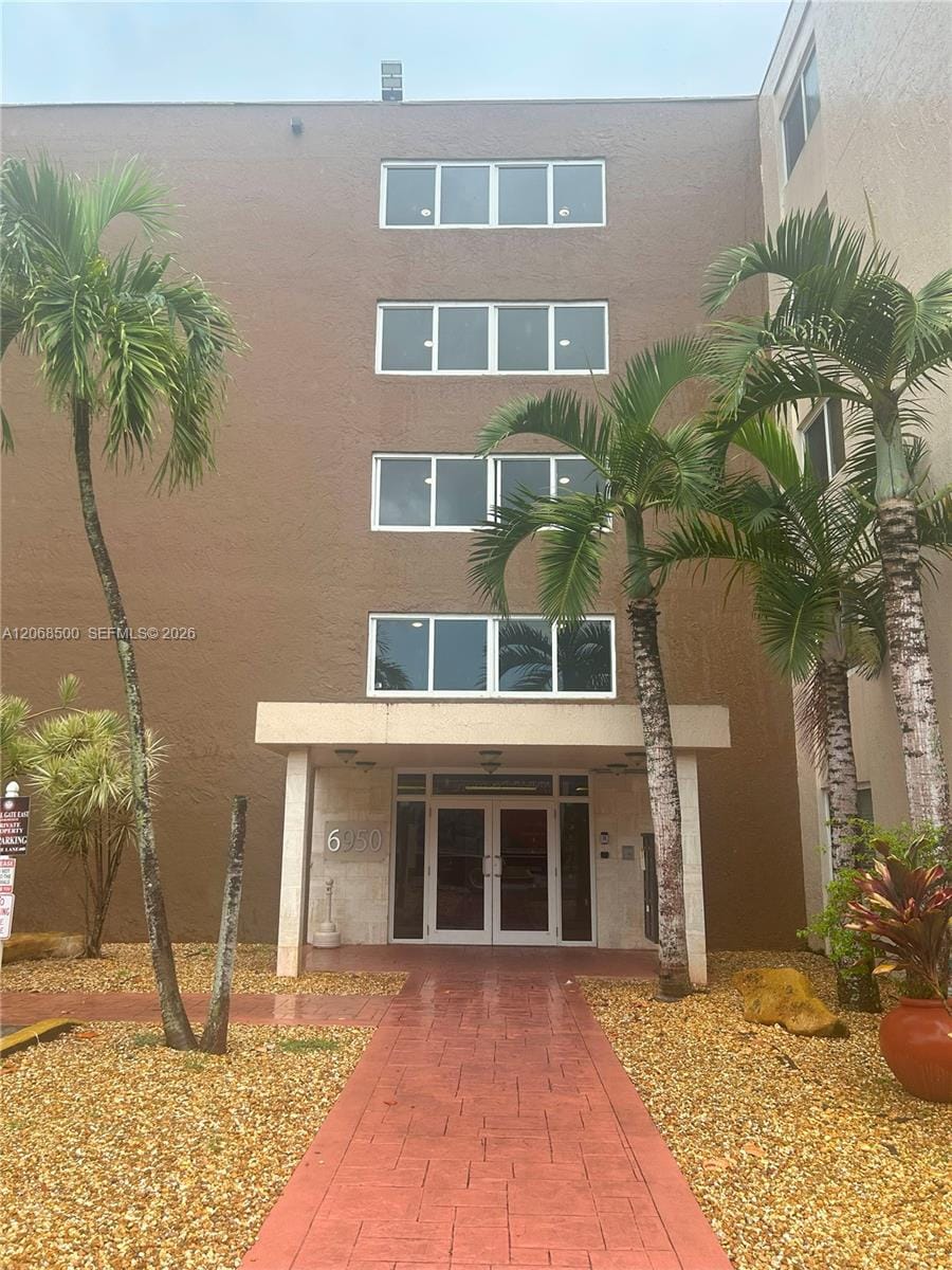 6950 Miami Gardens Drive 2-117A, Hialeah, FL 33015 photo 1