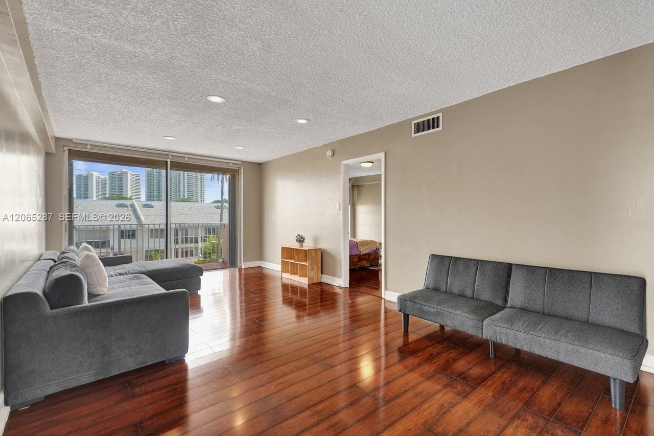 3716 NE 168th Street 301, North Miami Beach, FL 33160 photo 4