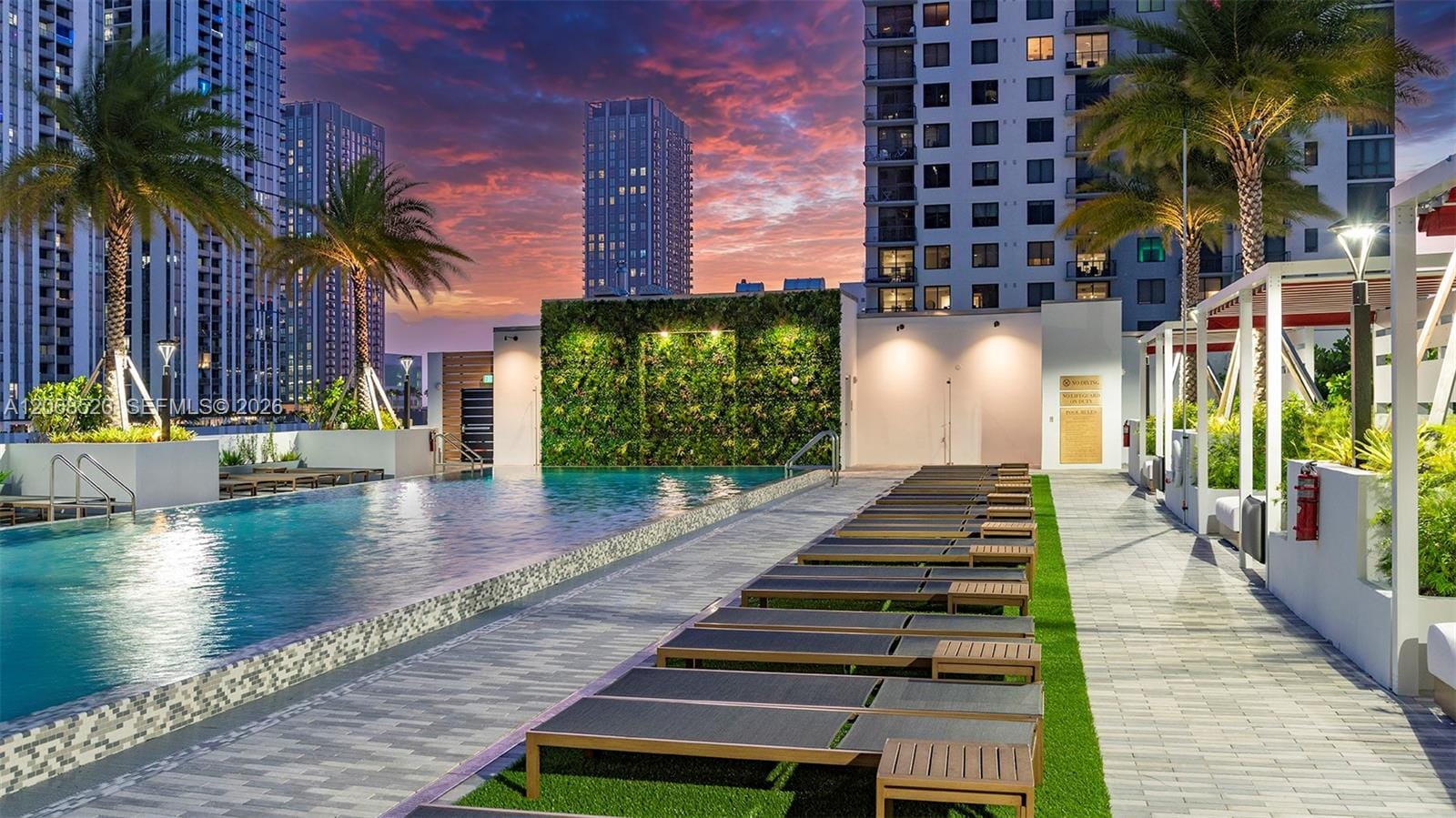 650 NE 2nd Avenue 2811, Miami, FL 33132 photo 3