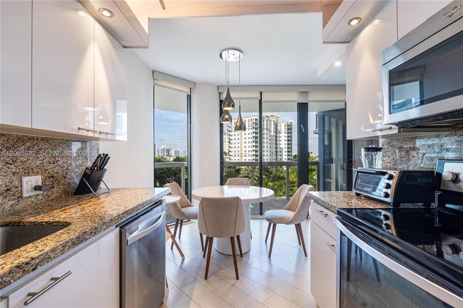 20185 E Country Club Drive 604+DEN — photo 4