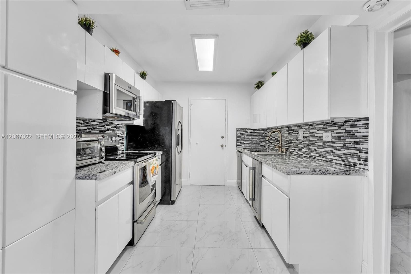 800 NE 195th Street 220, Miami, FL 33179 photo 16