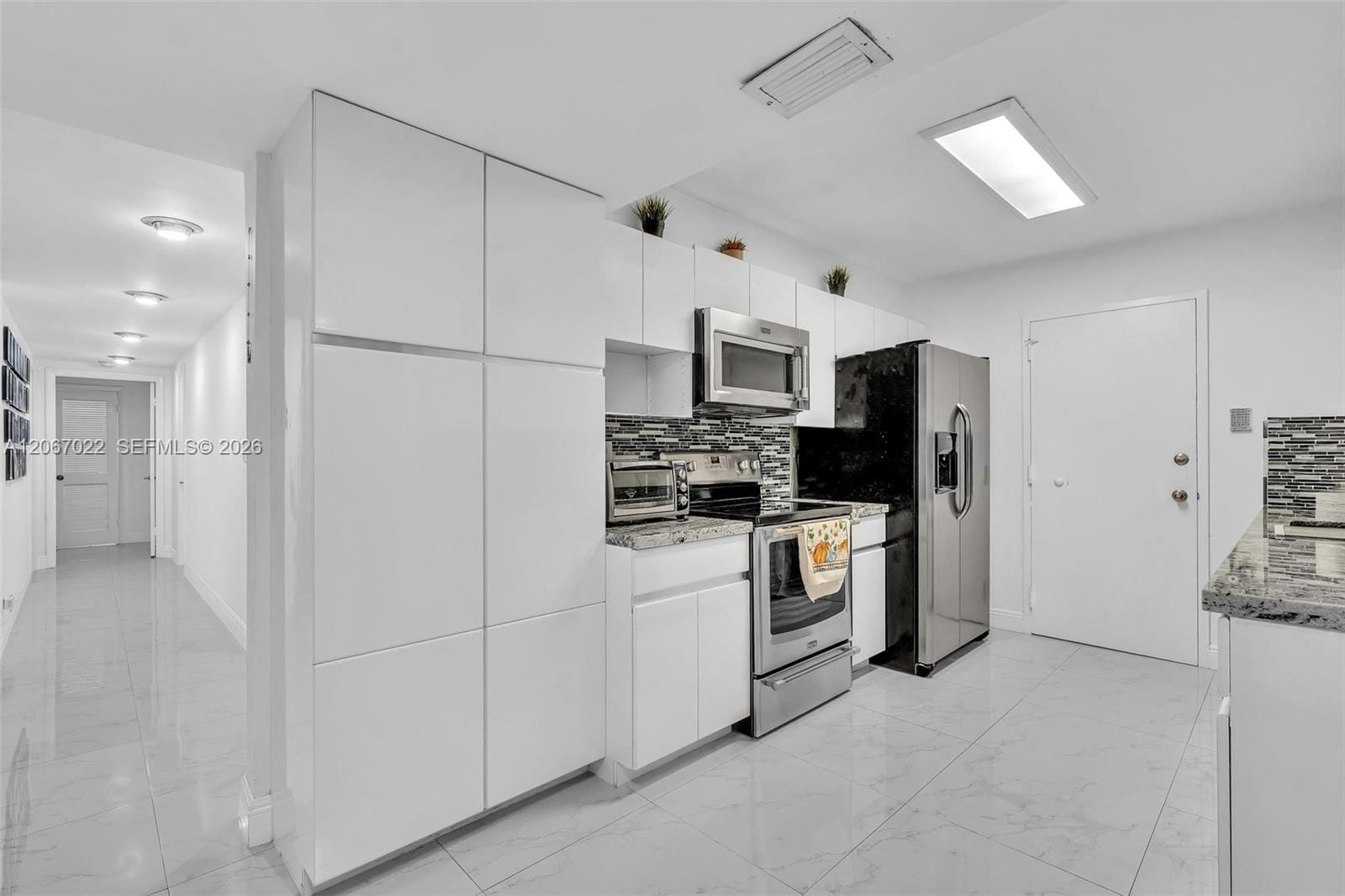 800 NE 195th Street 220, Miami, FL 33179 photo 17