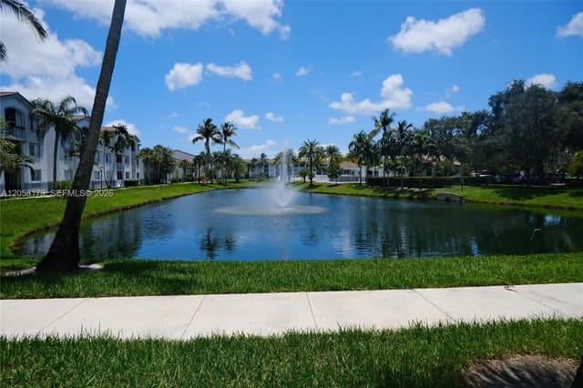 2600 S University Drive 110, sold in Royal Grand Condo, Davie, FL