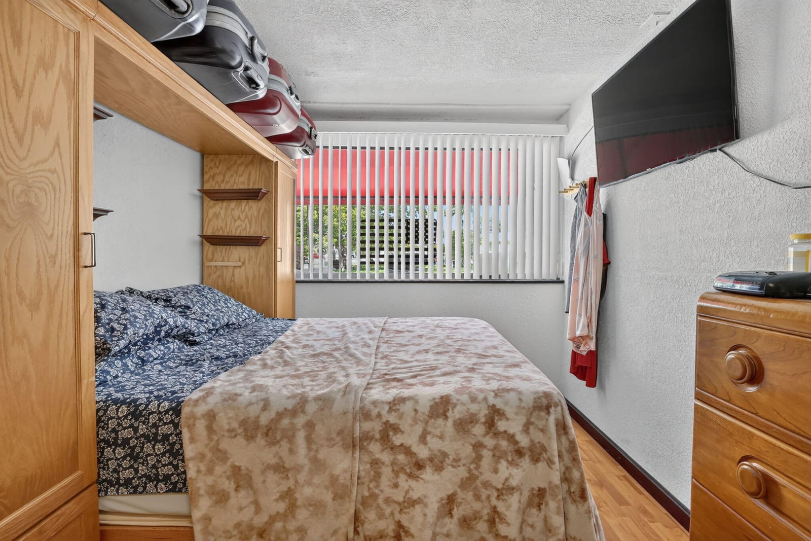 1660 SW 48TH Avenue — photo 8