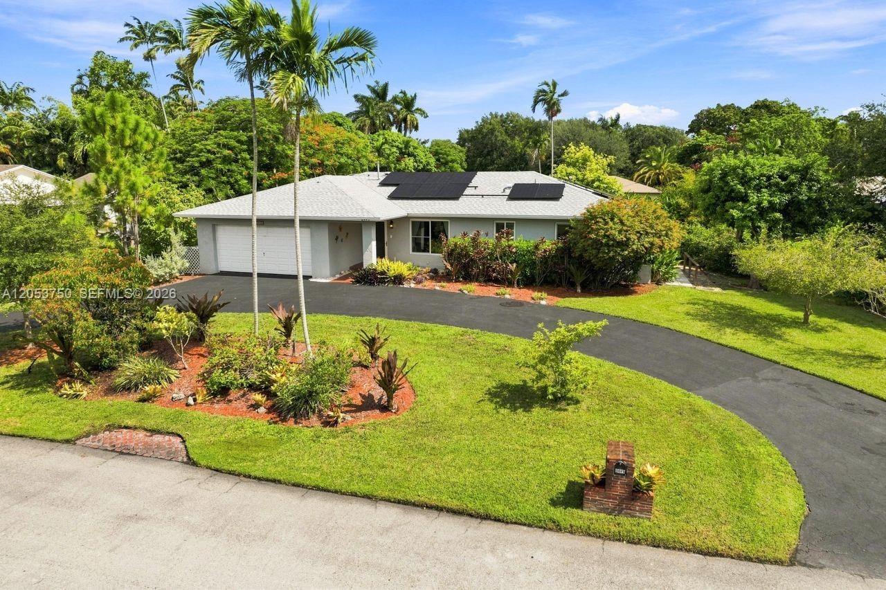 8445 SW 181st Terrace, Palmetto Bay, FL 33157