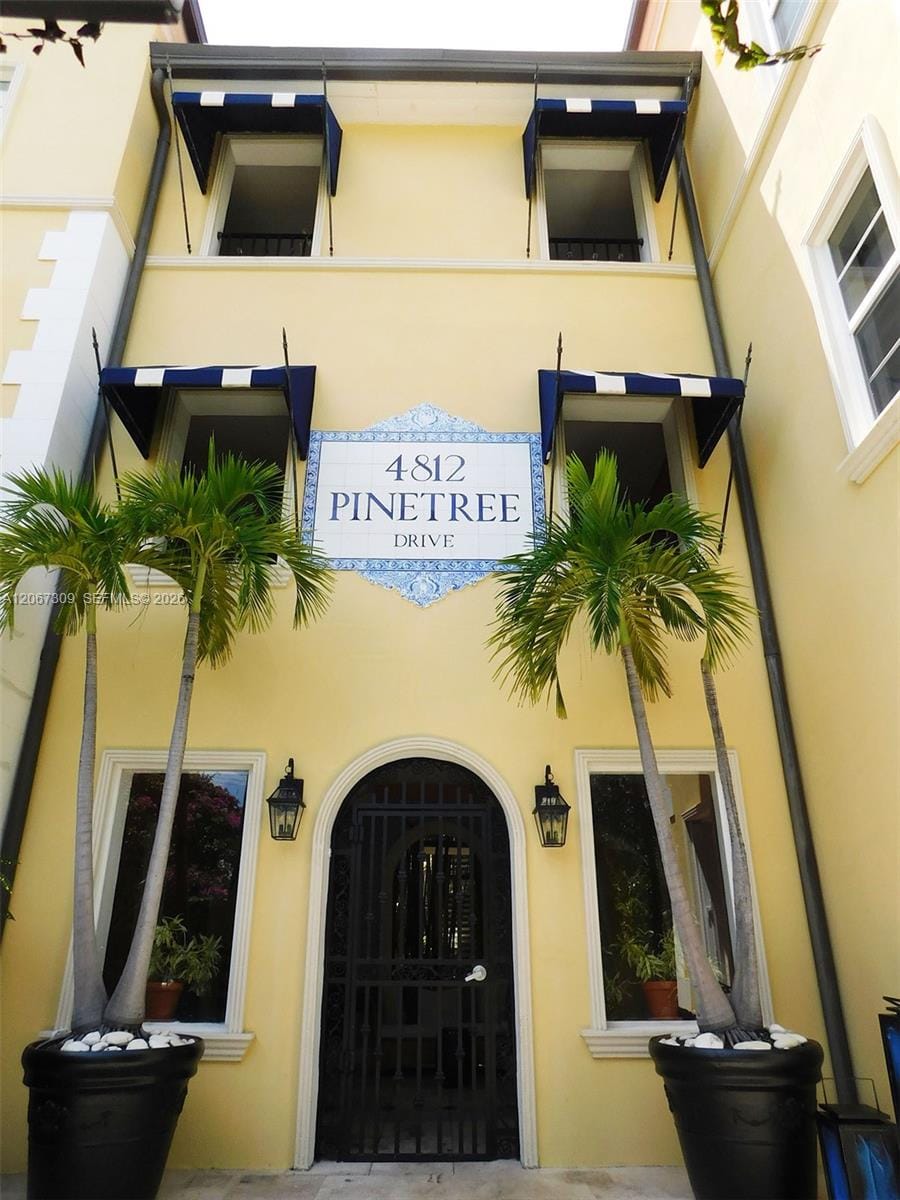 4812 Pine Tree Drive 206, Miami Beach, FL 33140