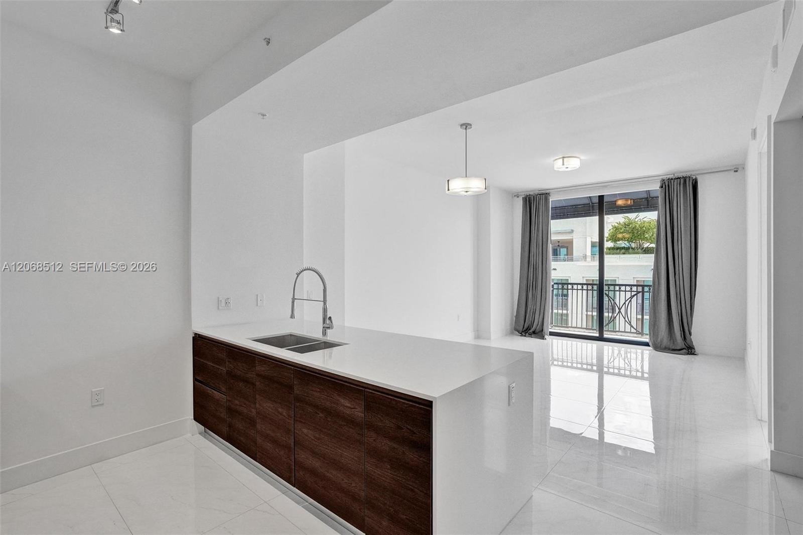 301 Altara Avenue UPH1005, Coral Gables, FL 33146 photo 2