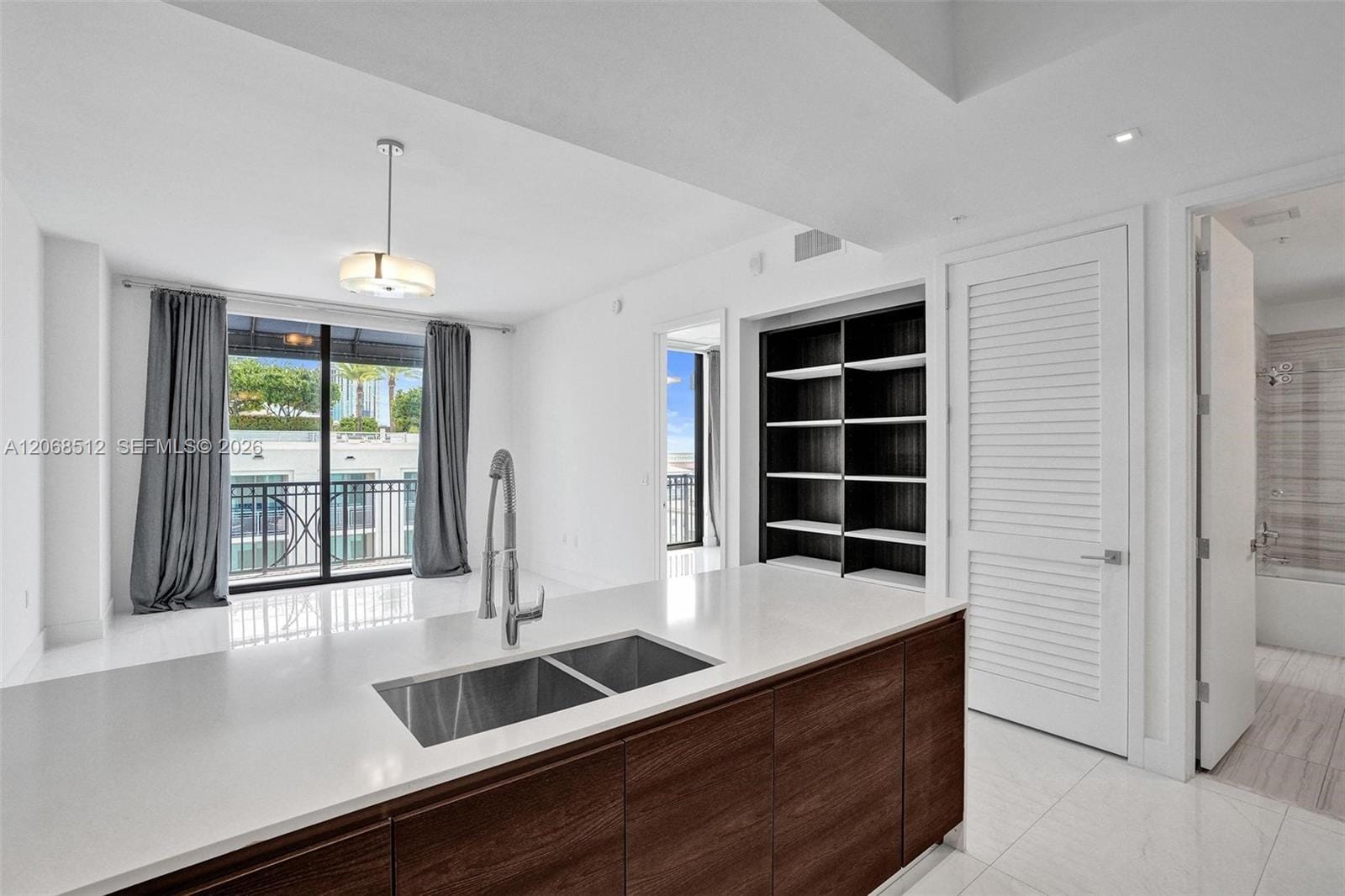 301 Altara Avenue UPH1005, Coral Gables, FL 33146 photo 3