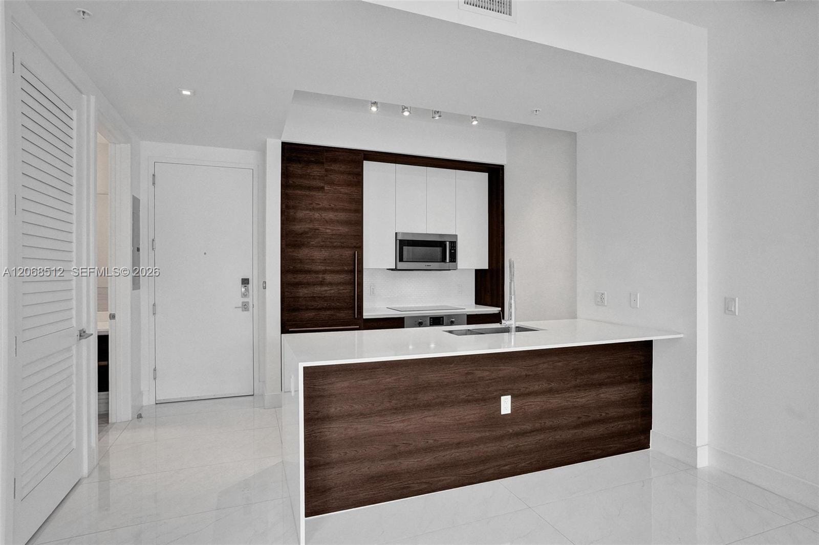 301 Altara Avenue UPH1005, Coral Gables, FL 33146 photo 6