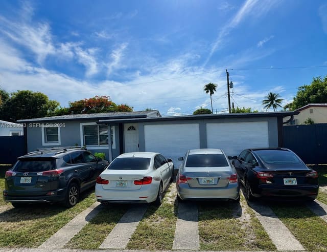 2865 NE 13th Avenue 1, Pompano Beach, FL 33064