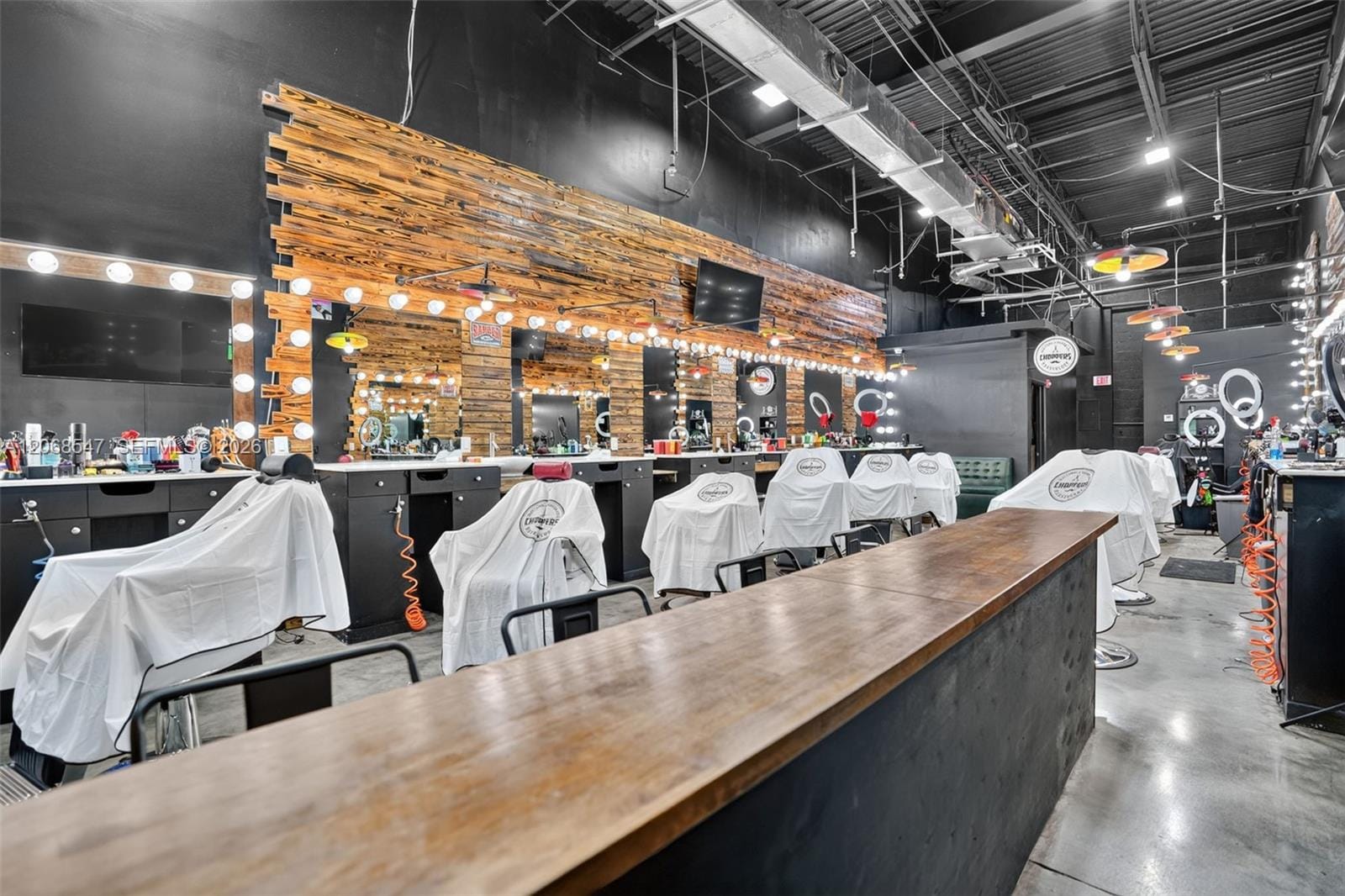 Exceptional Opportunity Exceptional Opportunity To Own A Barber Shop In Th — photo 8